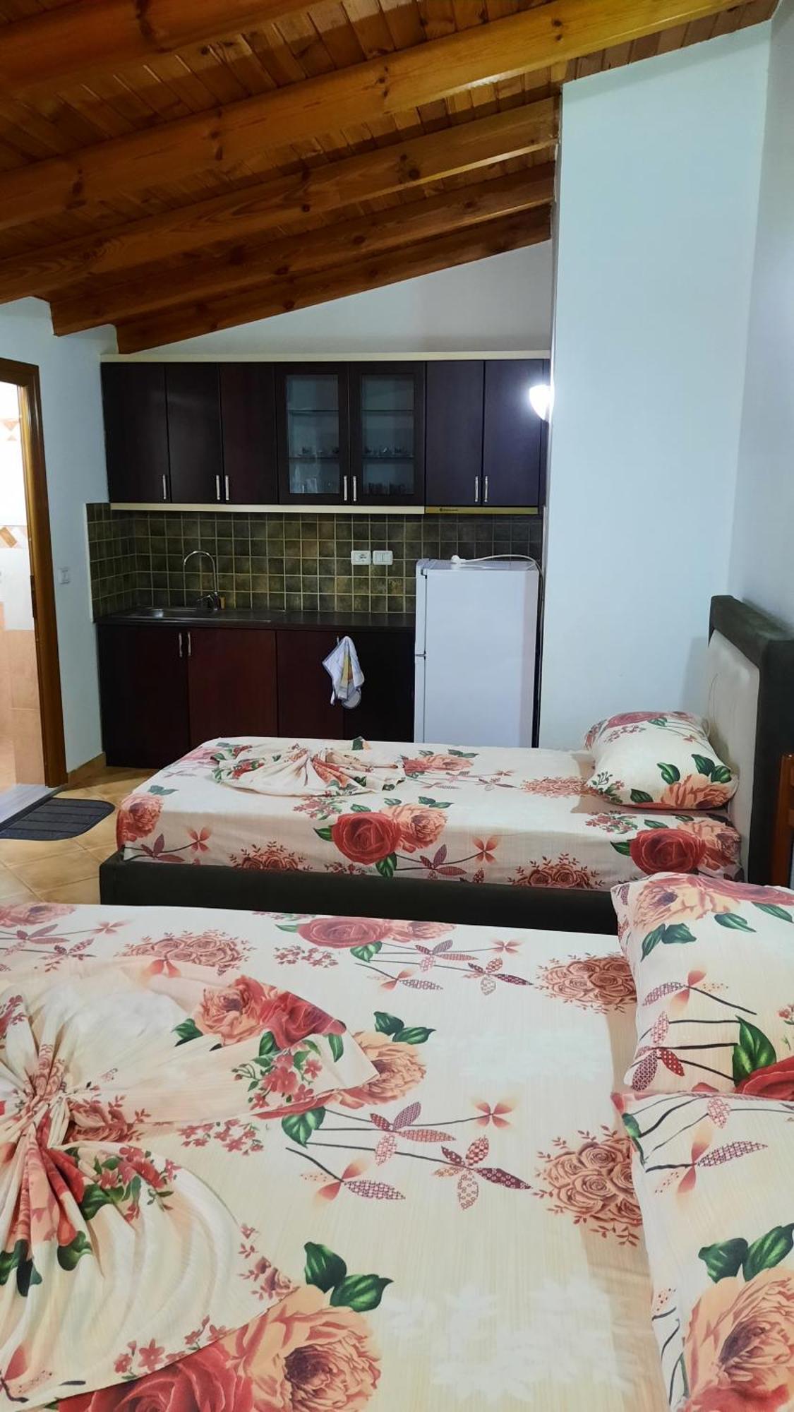Garden Villa Veli 卡萨米尔 外观 照片